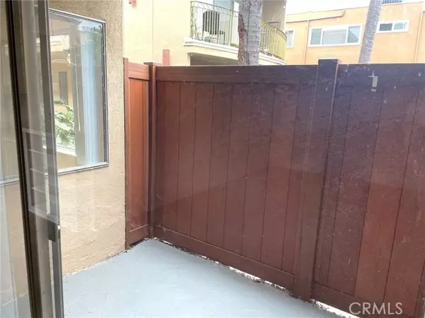 Encino, CA 91316,5167 Yarmouth AVE 5