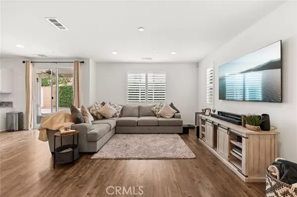 Eastvale, CA 92880,7056 Stratus