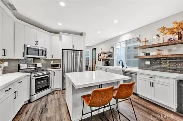 Aliso Viejo, CA 92656,15 Picket LN