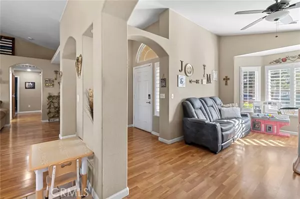 Madera, CA 93637,70 Makenna