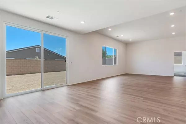 Victorville, CA 92392,13739 Mesa VW