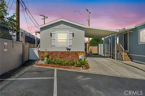 Santa Ana, CA 92703,501 Willow DR