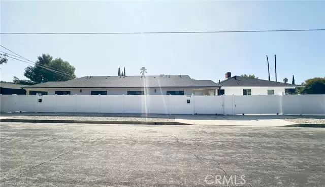 Van Nuys, CA 91406,15952 Cohasset ST