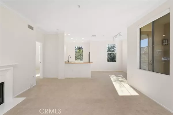 Irvine, CA 92612,2431 Watermarke