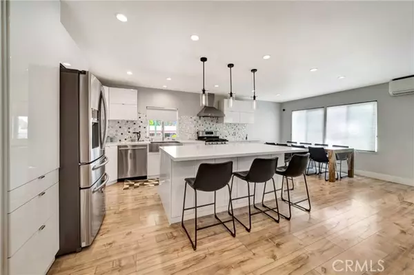 Calabasas, CA 91302,23777 Mulholland Hwy #153