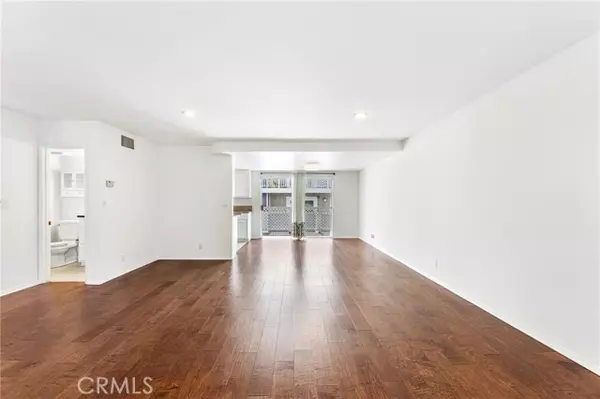 Manhattan Beach, CA 90266,1421 12th ST 4