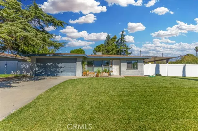 Banning, CA 92220,651 W King