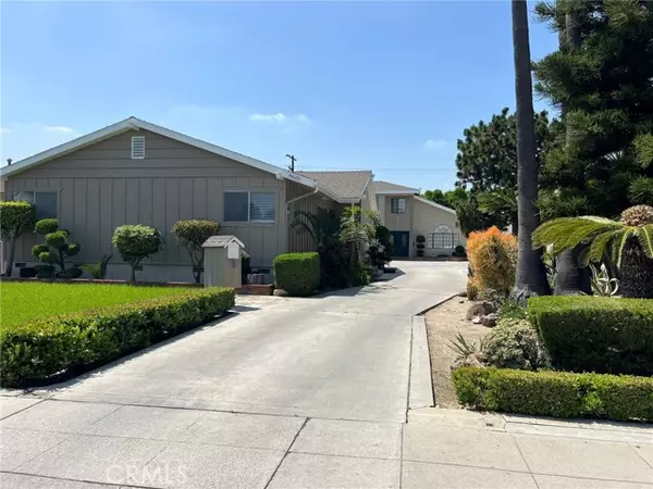 9601 San Juan AVE, South Gate, CA 90280