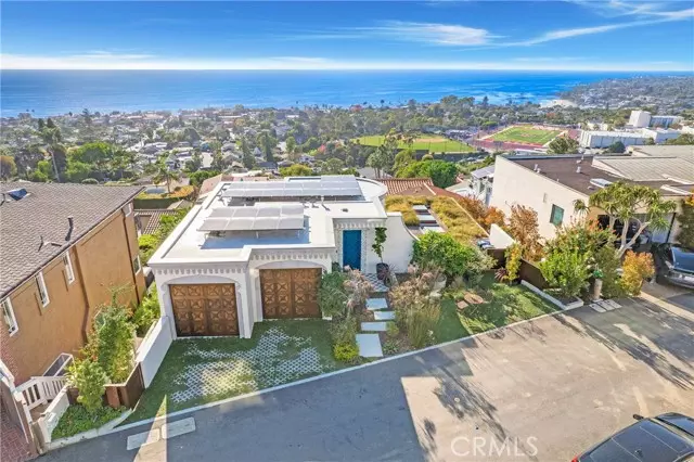 Laguna Beach, CA 92651,825 Coast VW