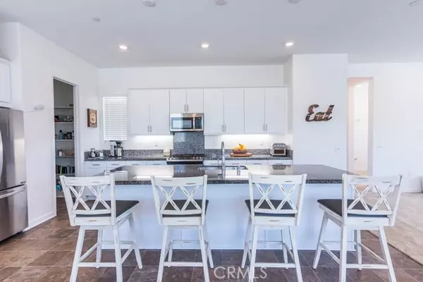 27504 Illumination CT, Valencia, CA 91381