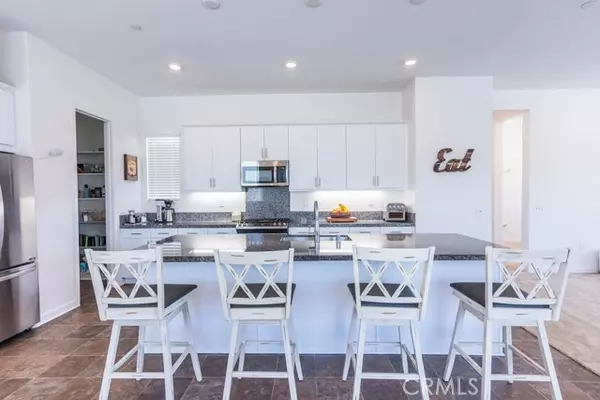 27504 Illumination CT, Valencia, CA 91381