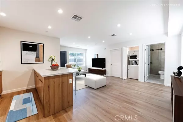 Los Angeles, CA 90019,1855 Crenshaw BLD