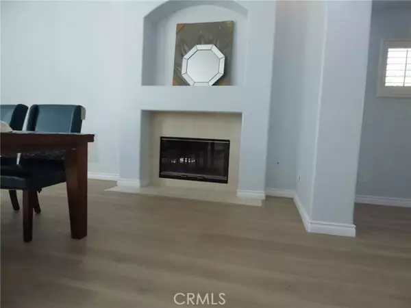 Arcadia, CA 91006,923 Derek DR