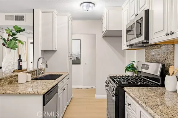 Los Angeles, CA 90057,421 S La Fayette Park PL 624