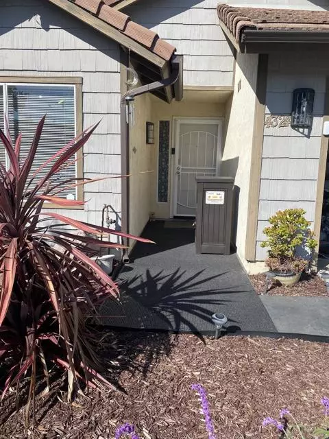 Oceanside, CA 92057,4324 Manzanita WAY