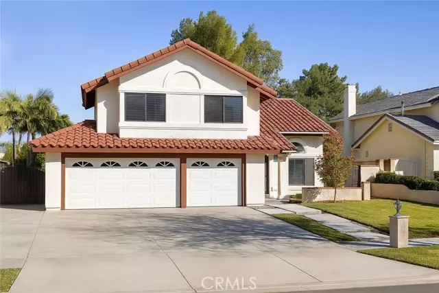 2547 Ironsides CIR, Corona, CA 92882