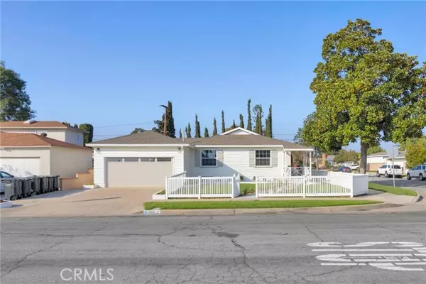 Orange, CA 92867,1241 E Mayfair