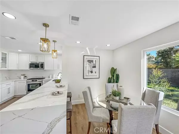 Mission Viejo, CA 92692,23516 Villena