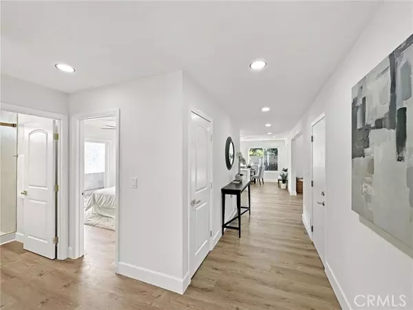 Mission Viejo, CA 92692,23516 Villena