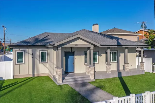 Huntington Beach, CA 92648,1701 PARK