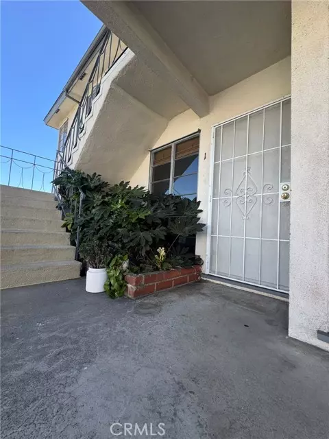 Los Angeles, CA 90027,2017 N Hoover ST 1