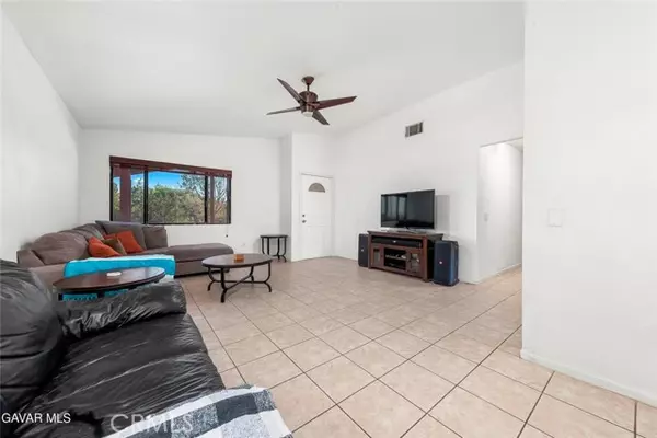 Palmdale, CA 93552,35909 41st