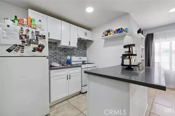 Bakersfield, CA 93306,603 Hill ST