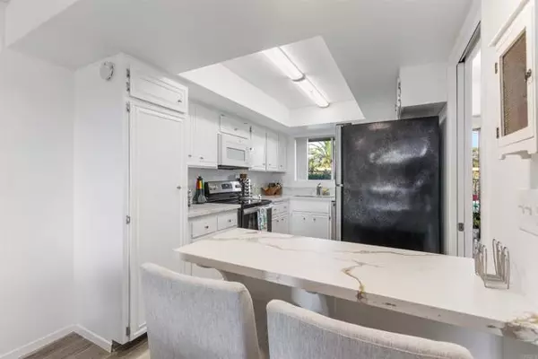 Carlsbad, CA 92008,2475 Jefferson St