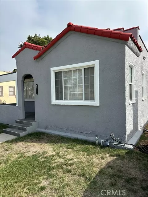 8734 Dalton, Los Angeles, CA 90047