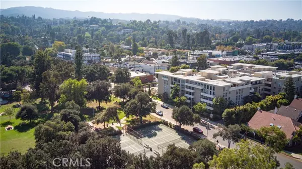 Encino, CA 91316,4949 Genesta AVE 308