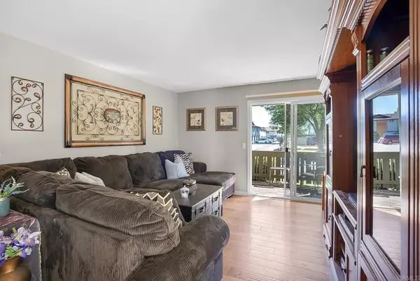 Escondido, CA 92027,2536 White Oak PL 1