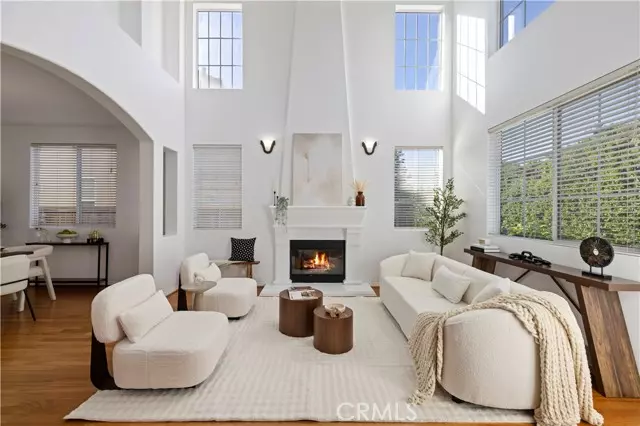 Encino, CA 91316,6324 Newcastle Ave