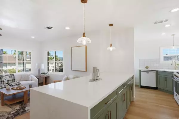 Escondido, CA 92025,801 E 4th Ave