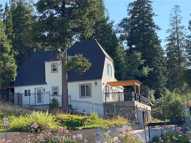 Lake Arrowhead, CA 92352,27981 Lakes Edge RD