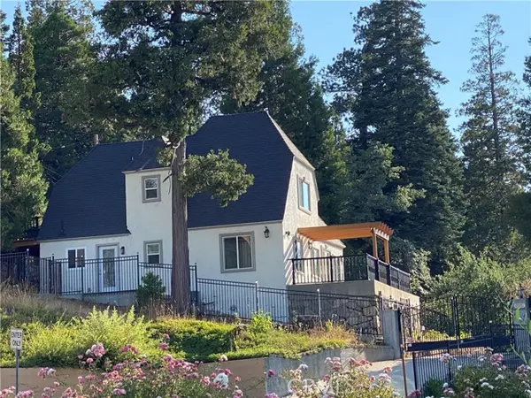 Lake Arrowhead, CA 92352,27981 Lakes Edge RD