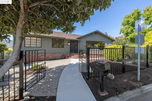 Oakland, CA 94062,180 Maiden LN