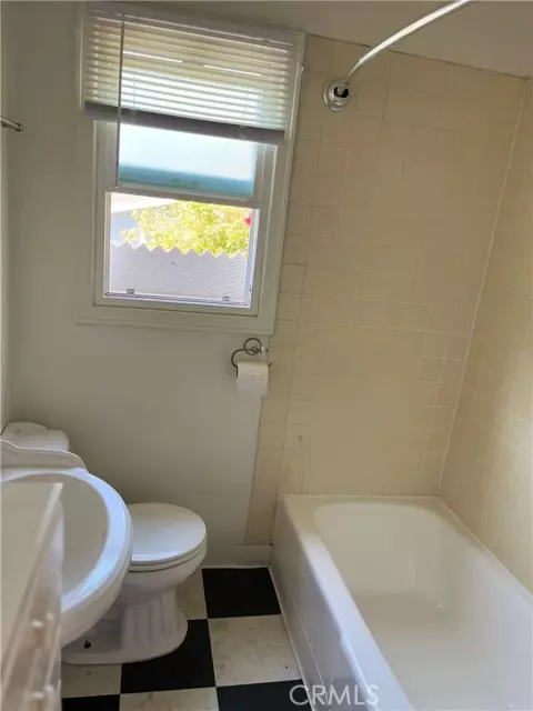 Redondo Beach, CA 90277,111 S Juanita