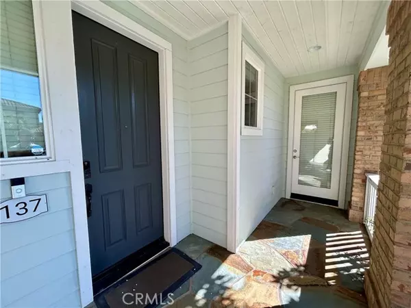 Irvine, CA 92618,137 Carrotwood