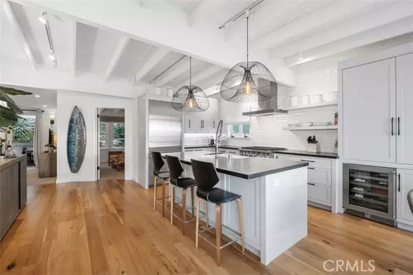 Laguna Beach, CA 92651,31962 Sunset