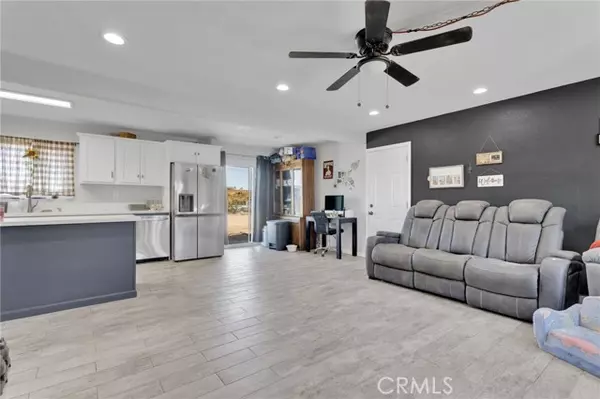 Lucerne Valley, CA 92356,9982 El Sereno