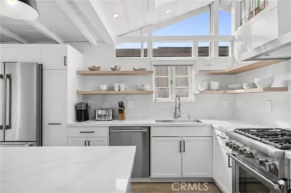 Corona Del Mar, CA 92625,550 Hazel