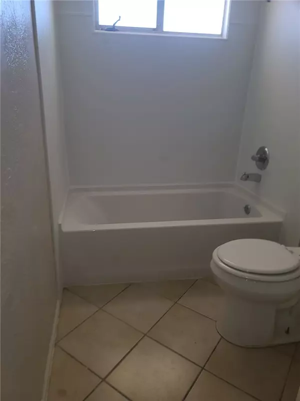 Barstow, CA 92311,1014 E Navajo