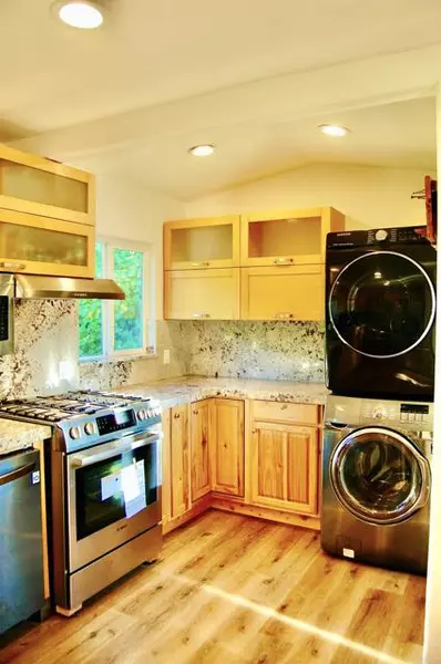 736 Mar Vista DR, Vista, CA 92081