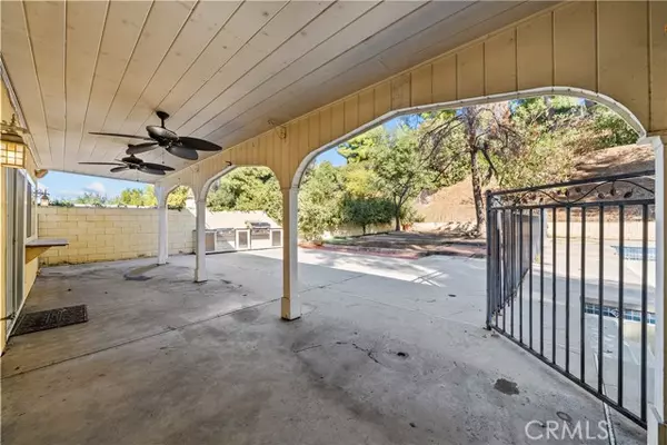 Woodland Hills, CA 91364,4348 Topanga CYN