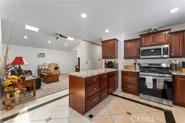 27932 Calypso LN, Canyon Country, CA 91351