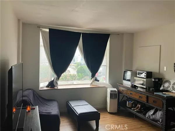 Long Beach, CA 90802,140 Linden AVE