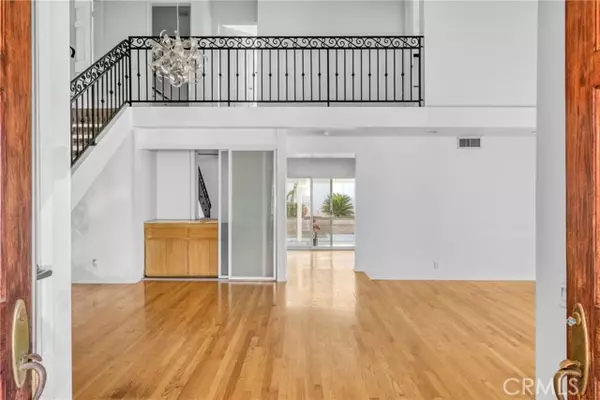 Chatsworth, CA 91311,10206 Nevada