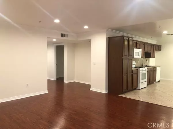 Van Nuys, CA 91405,13525 Vanowen ST 102