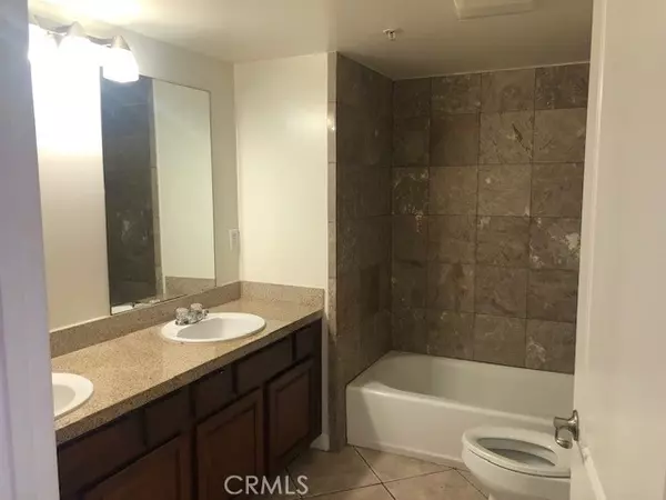 Van Nuys, CA 91405,13525 Vanowen ST 102