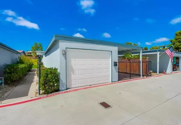 Oceanside, CA 92057,3839 Vista Campana S 6